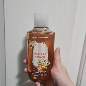 NWT BBW Pretty As A Peach Shower Gel